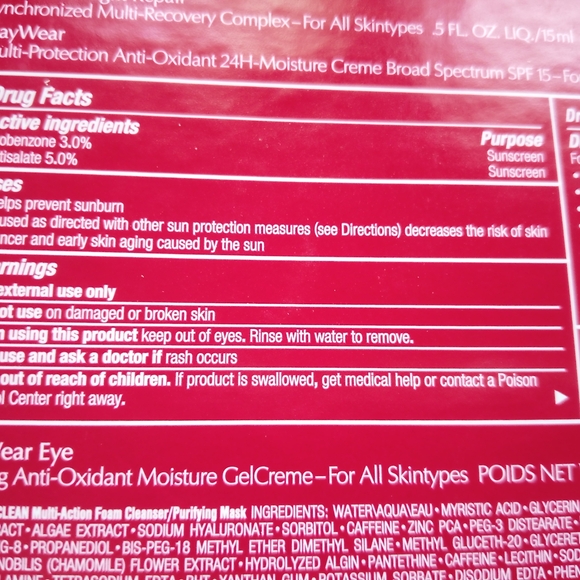 Estée Lauder Holiday Protect + Hydrate Gift 4pc Set - Picture 9 of 16